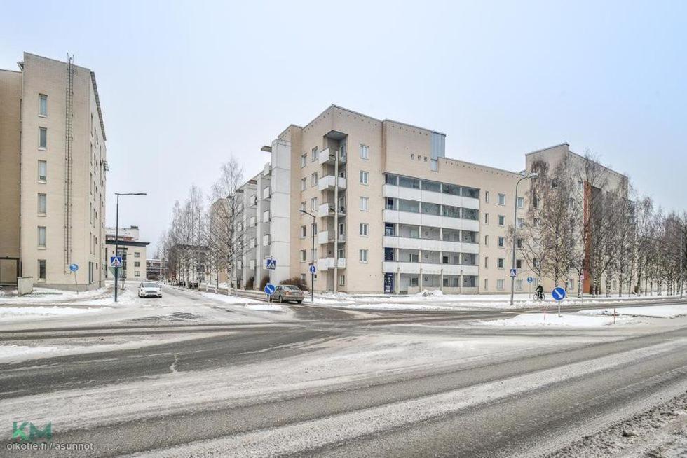 Bondo Oulu Privateroom-Yksityinenhuone-Личнаяkомната Into Centre-University-Bustrainstation,Sauna Bagian luar foto